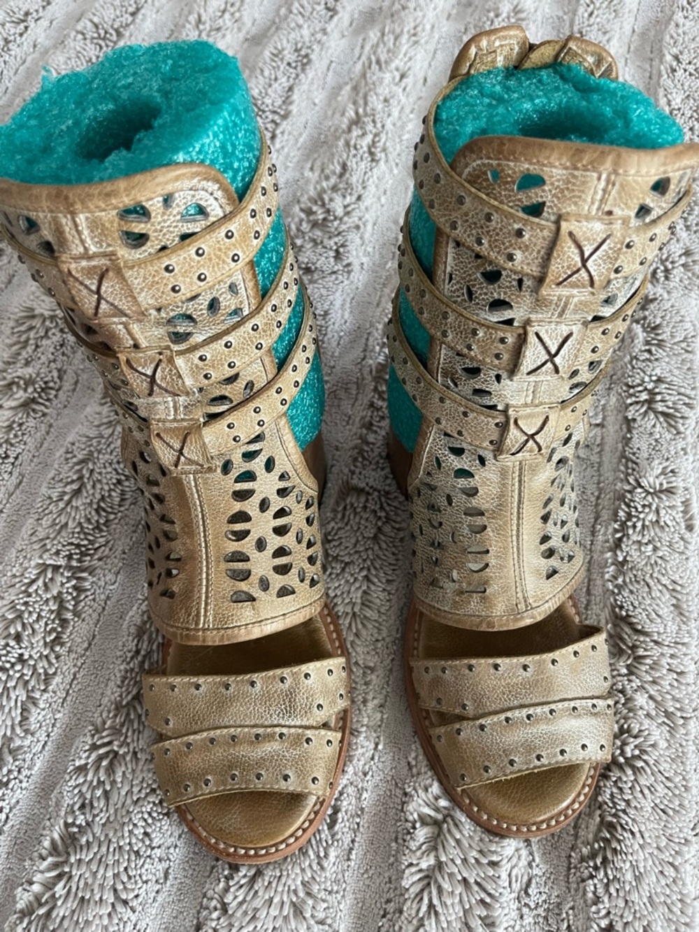 Freebird by Steven Hawk sandals in taupe - Picture 3 of 11